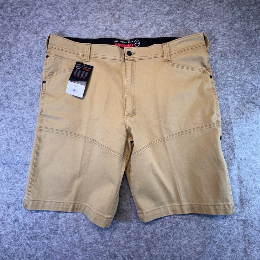 Wrangler ATG Men 42 Khaki Tan Reinforced Utility Shorts 10NS957KL‎ NWT Stretch